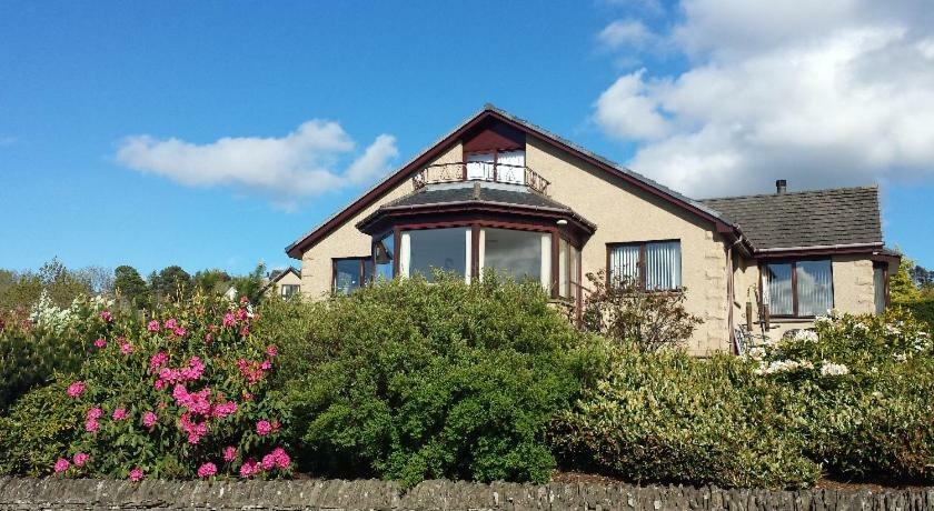 One Strathview B&B Forfar Exterior photo