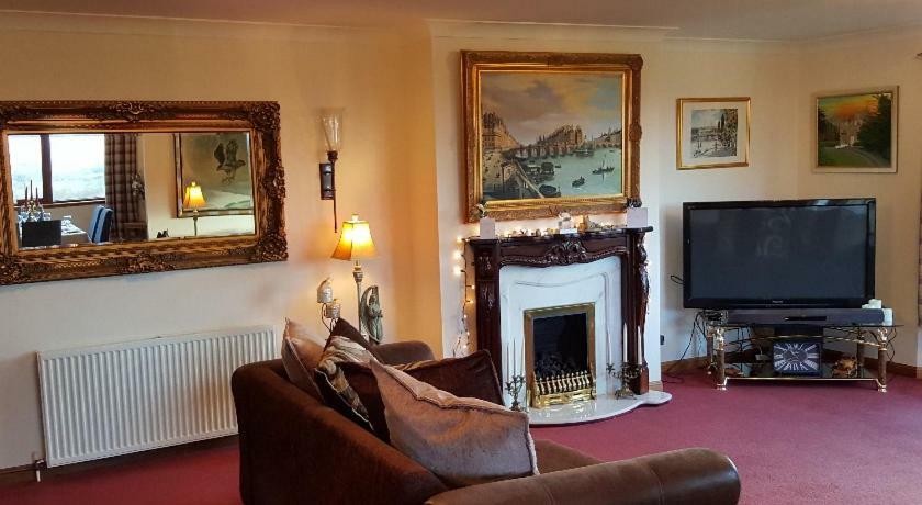 One Strathview B&B Forfar Exterior photo